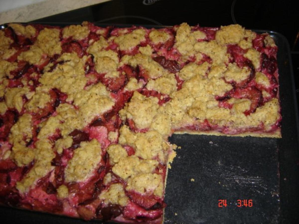 Zwetschgenkuchen mit Mandelstreusel - Rezept - kochbar.de