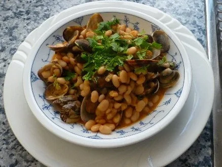 Weiße Bohnen mit Venusmuscheln - Rezept
