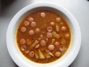 Einfache Gulaschsuppe mit Wiener Würstchen - Rezept