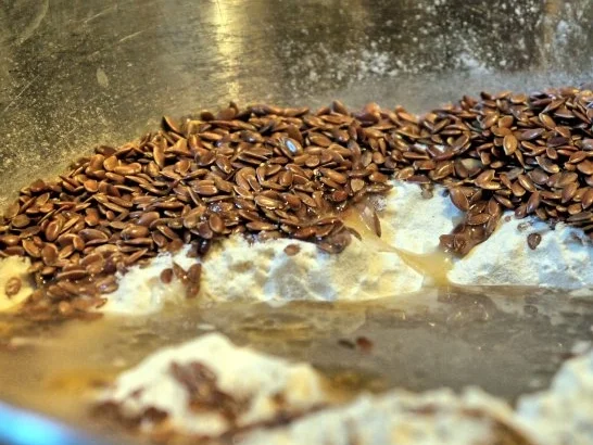 Würzige Dinkel-Leinsamen-Brötchen - Rezept - Bild Nr. 7