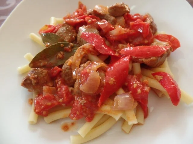 Maccaroni mit Lamm-Ragu - Rezept