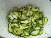 Rezept: Zucchinisalat Zucchinisalat - Rezept