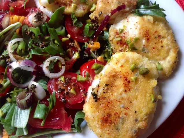 Rezept: Tomaten-Rucola-Salat mit Salzorangen und gebratenem Mozzarella Bild Nr. 2 Tomaten-Rucola-Salat mit Salzorangen und gebratenem Mozzarella - Rezept - Bild Nr. 2