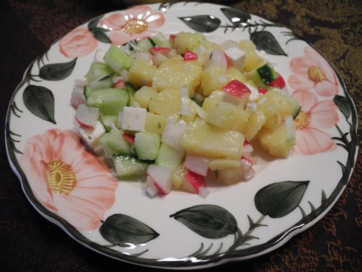 Vegetarisch : Bunter Kartoffelsalat mit Ziegen - Feta - Rezept