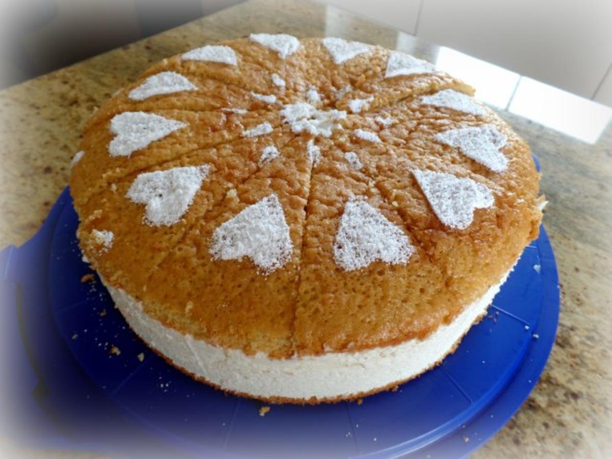 Zitronen-Käse-Sahne-Torte - Rezept