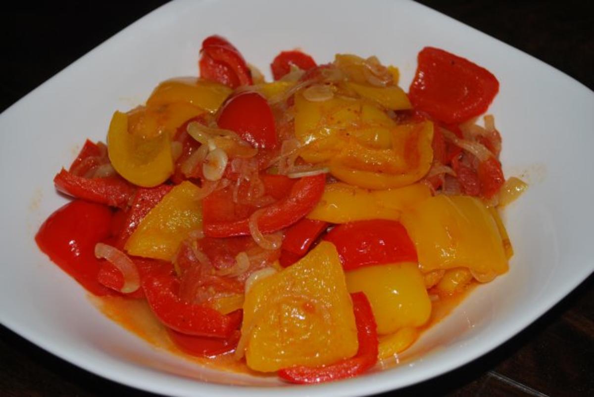 Peperonata Gemüsebeilage. Ideal für das Grillfest! - Rezept mit Bild ...