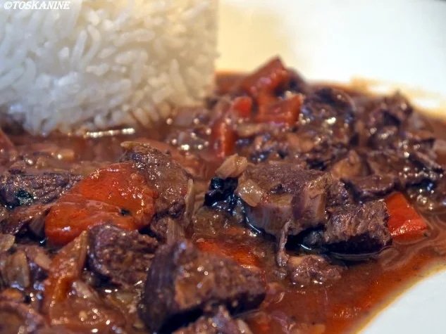 Rezept: Kalbsgulasch mit Paprika Kalbsgulasch mit Paprika - Rezept