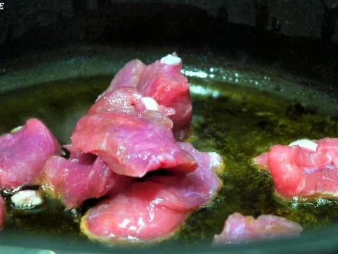 Rezept: Kalbsgulasch mit Paprika Bild Nr. 4 Kalbsgulasch mit Paprika - Rezept - Bild Nr. 4