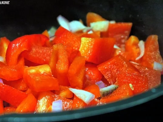 Rezept: Kalbsgulasch mit Paprika Bild Nr. 5 Kalbsgulasch mit Paprika - Rezept - Bild Nr. 5