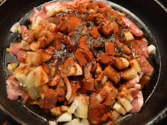 Rezept: Geschnetzeltenpfanne "Gyrosart" Bild Nr. 6 Geschnetzeltenpfanne "Gyrosart" - Rezept - Bild Nr. 6