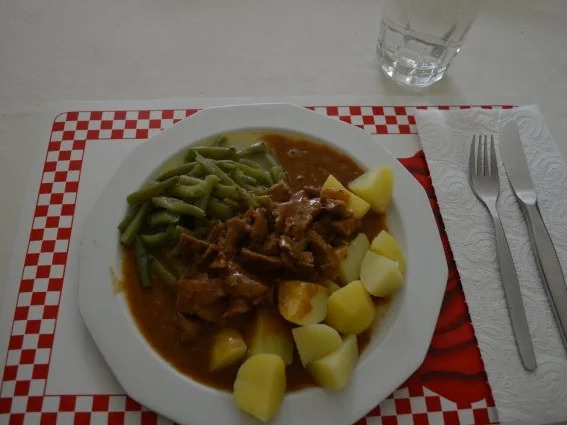 Rezept: Geschnetzeltenpfanne "Gyrosart" Bild Nr. 16 Geschnetzeltenpfanne "Gyrosart" - Rezept - Bild Nr. 16