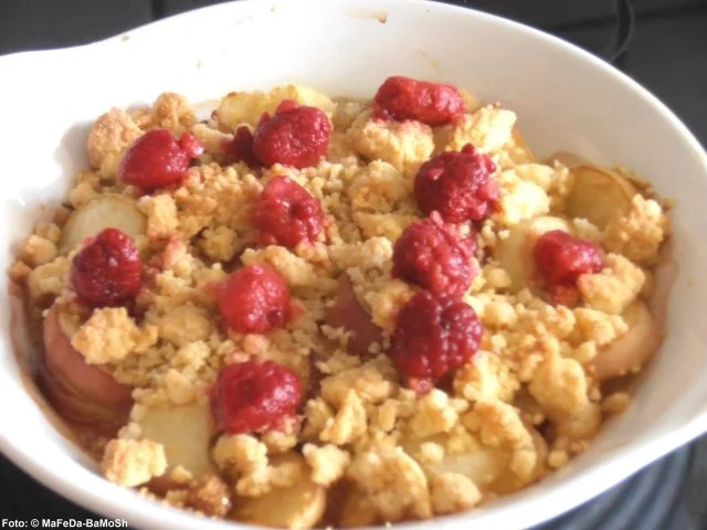 Rezept: Pfirsich-Crumble mit Zimtstreuseln Pfirsich-Crumble mit Zimtstreuseln - Rezept
