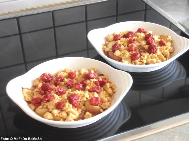 Rezept: Pfirsich-Crumble mit Zimtstreuseln Bild Nr. 2 Pfirsich-Crumble mit Zimtstreuseln - Rezept - Bild Nr. 2