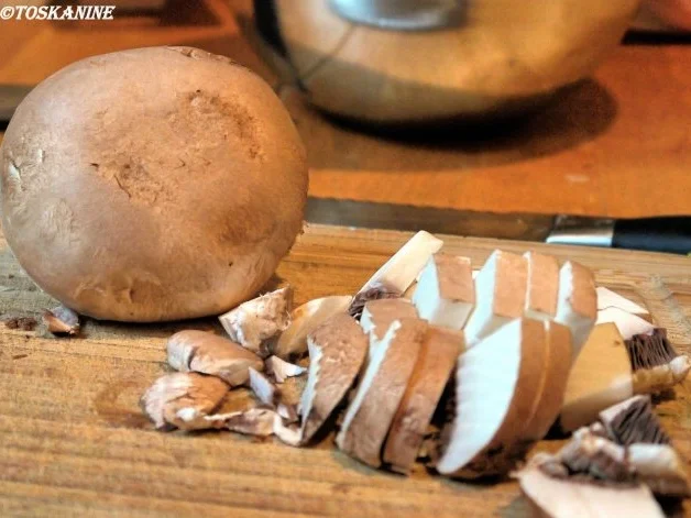 Rezept: Hähnchen-Champignon-Pfanne mit Fächerkartoffeln Bild Nr. 2 Hähnchen-Champignon-Pfanne mit Fächerkartoffeln - Rezept - Bild Nr. 2