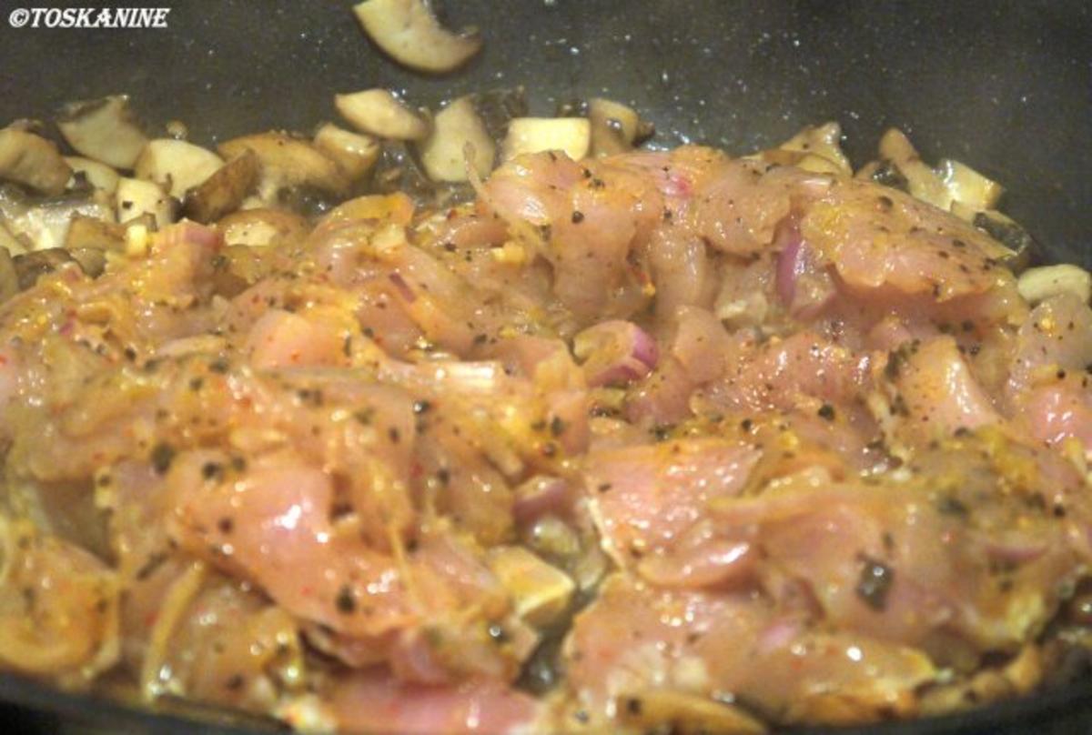 Hähnchen-Champignon-Pfanne mit Fächerkartoffeln - Rezept - Bild Nr. 18