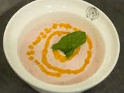 Joghurt mit Passionsfrucht und Himbeeren (Jörn Schlönvoigt) - Rezept