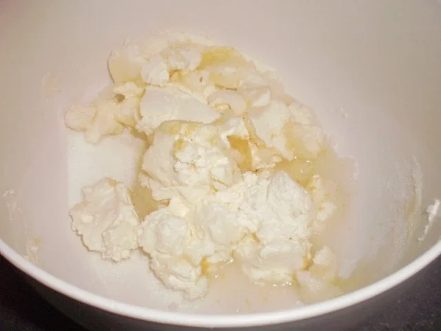 Rezept: Erdbeer-Bottermelk-Torte Bild Nr. 5 Erdbeer-Bottermelk-Torte - Rezept - Bild Nr. 5