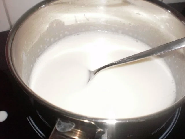 Rezept: Erdbeer-Bottermelk-Torte Bild Nr. 7 Erdbeer-Bottermelk-Torte - Rezept - Bild Nr. 7