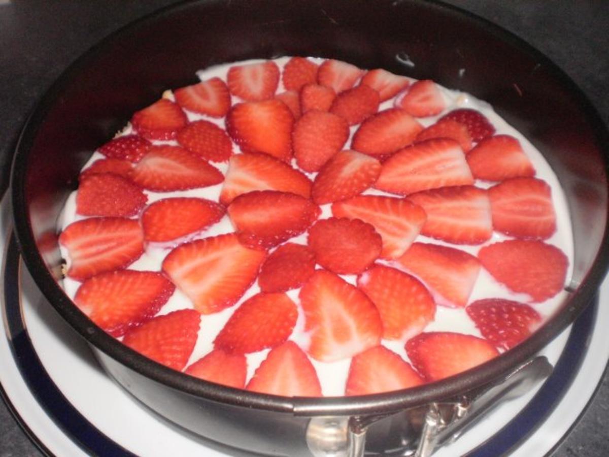 Erdbeer-Bottermelk-Torte - Rezept - Bild Nr. 10