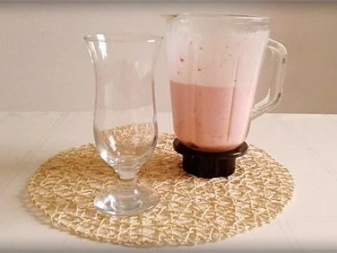 Rezept: Johannisbeeren-Bananen Smoothie Bild Nr. 6 Johannisbeeren-Bananen Smoothie - Rezept - Bild Nr. 6