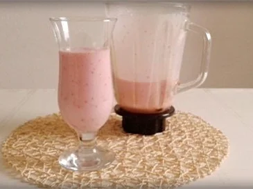 Rezept: Johannisbeeren-Bananen Smoothie Bild Nr. 7 Johannisbeeren-Bananen Smoothie - Rezept - Bild Nr. 7