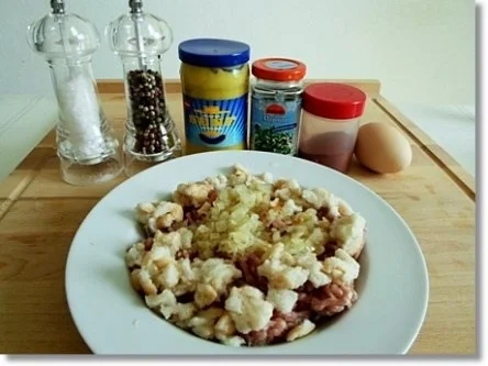 Rezept: Mit Kapernsauce nappierte ♔ Königsberger Klopse mit Salzkartoffeln Bild Nr. 9 Mit Kapernsauce nappierte ♔ Königsberger Klopse mit Salzkartoffeln - Rezept - Bild Nr. 9