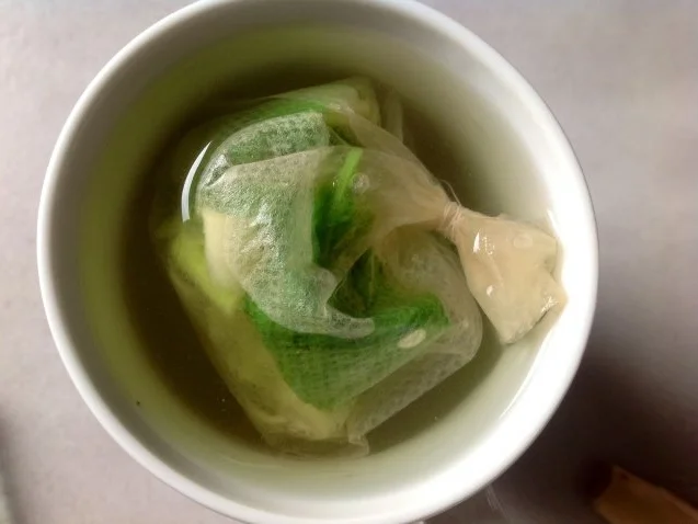 Rezept: Schwarze Reisnudeln mit gebratenem Gemüse in einer Zitronengras-Kokosmilch-Sauce. Bild Nr. 4 Schwarze Reisnudeln mit gebratenem Gemüse in einer Zitronengras-Kokosmilch-Sauce. - Rezept - Bild Nr. 4