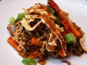 Chinesische Bratnudeln mit Hack und Ei - Rezept