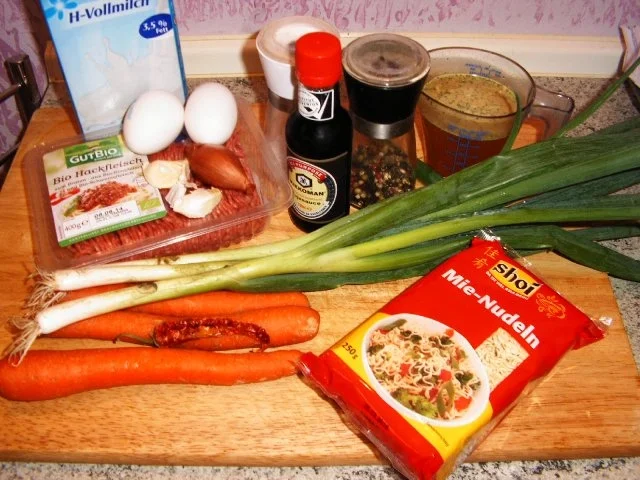 Rezept: Chinesische Bratnudeln mit Hack und Ei Bild Nr. 2 Chinesische Bratnudeln mit Hack und Ei - Rezept - Bild Nr. 2