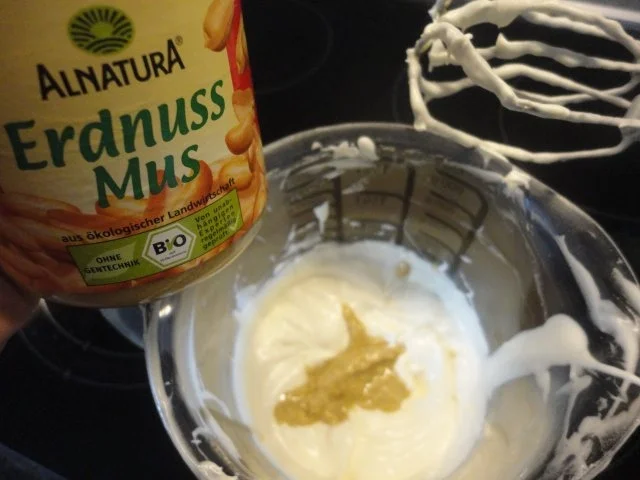 Rezept: Eiszauber: Erdnuß - Schoko - Eis Bild Nr. 4 Eiszauber: Erdnuß - Schoko - Eis - Rezept - Bild Nr. 4