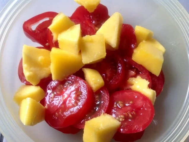 Rezept: Tomaten-Mango-Salat Bild Nr. 4 Tomaten-Mango-Salat - Rezept - Bild Nr. 4