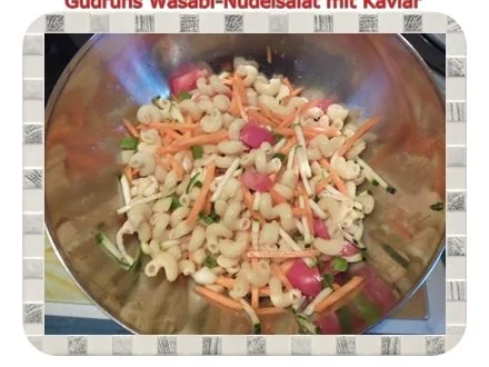 Salat: Wasabi-Nudelsalat mit Kaviar - Rezept - Bild Nr. 8
