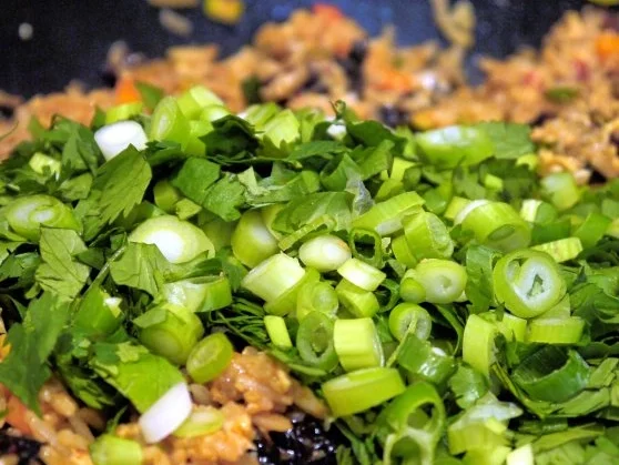 Würziger Bratreis mit Hähnchen und viel Gemüse - Rezept - Bild Nr. 16