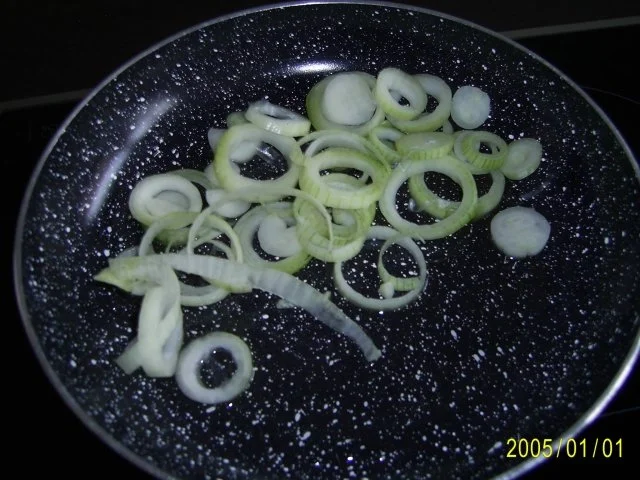 Rezept: Ohne Fleisch: Vollkornnudeln mit fettarmer Tomatensauce Bild Nr. 4 Ohne Fleisch: Vollkornnudeln mit fettarmer Tomatensauce - Rezept - Bild Nr. 4