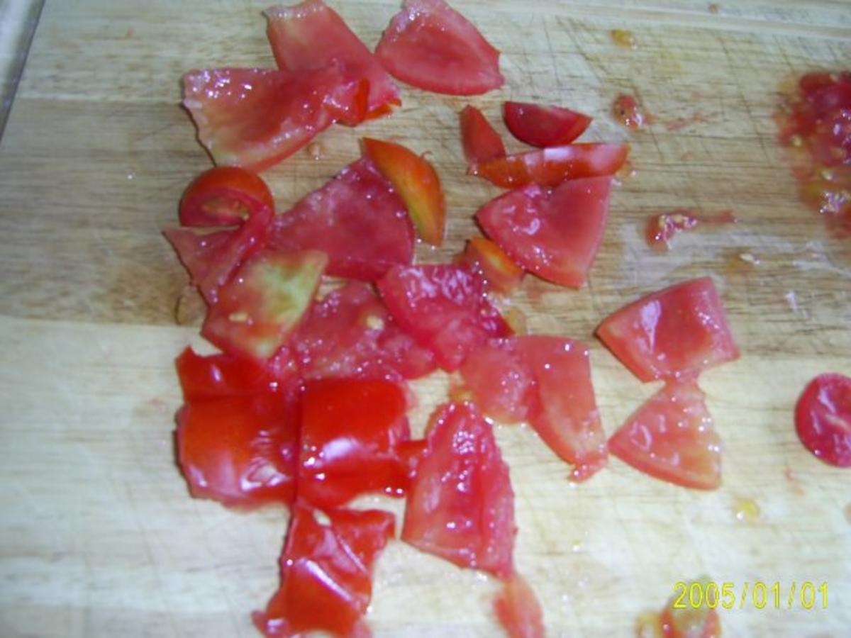 Ohne Fleisch: Vollkornnudeln mit fettarmer Tomatensauce - Rezept - Bild Nr. 6