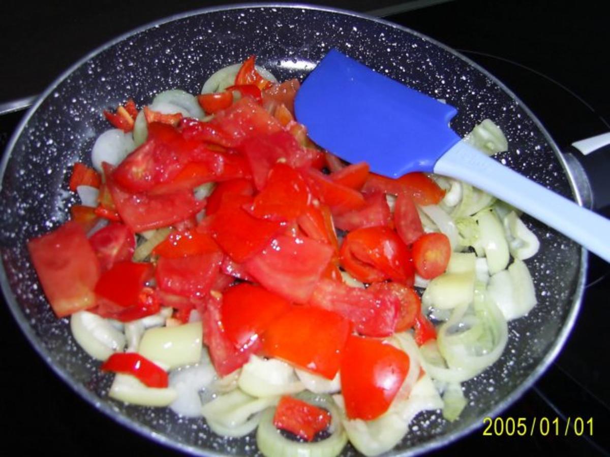 Ohne Fleisch: Vollkornnudeln mit fettarmer Tomatensauce - Rezept - Bild Nr. 8
