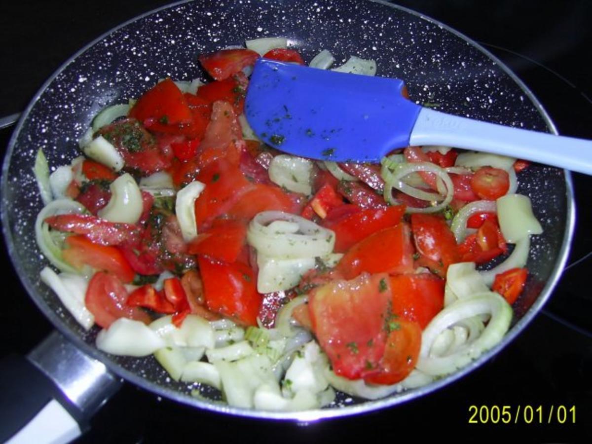 Ohne Fleisch: Vollkornnudeln mit fettarmer Tomatensauce - Rezept - Bild Nr. 9