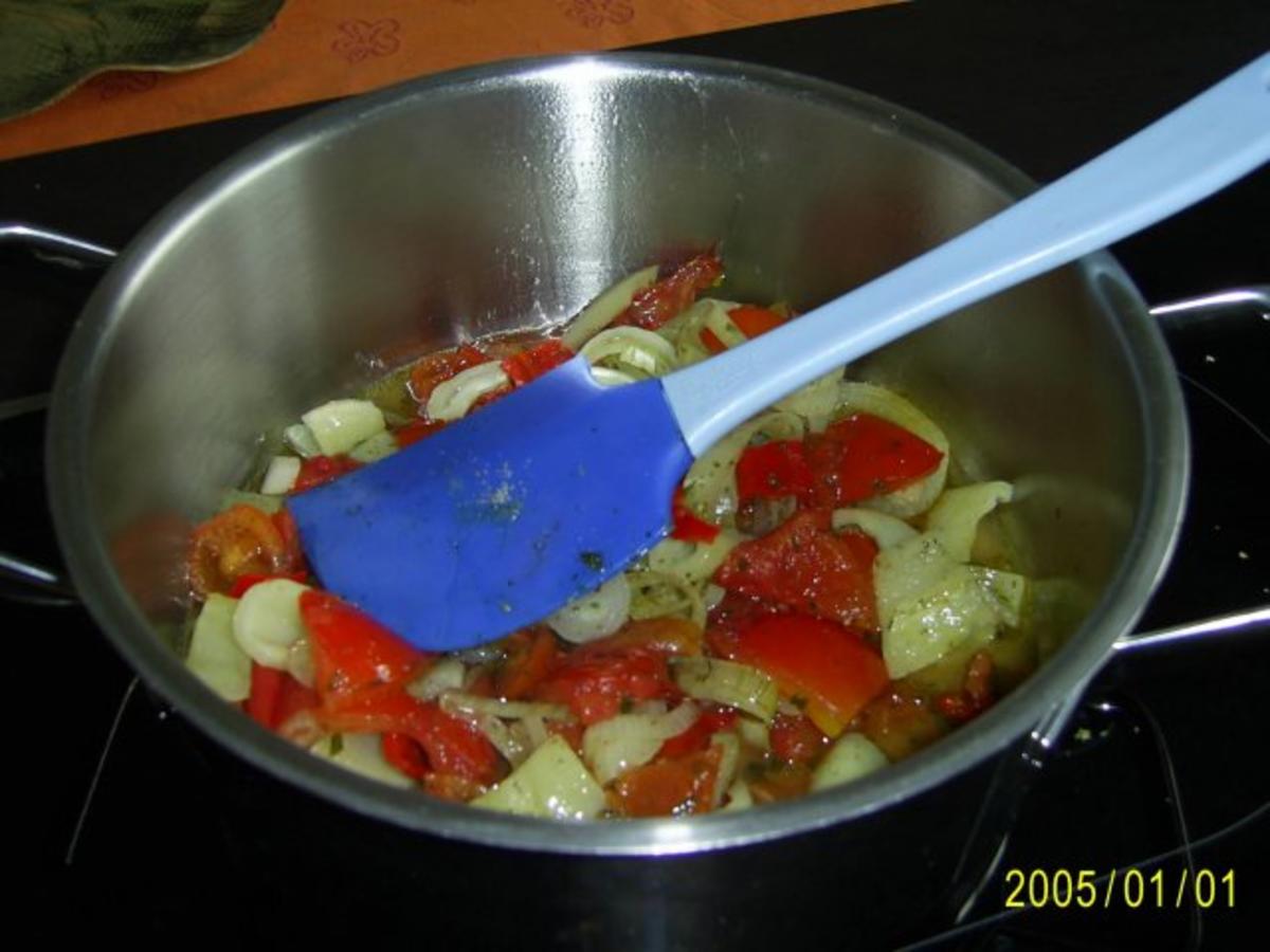 Ohne Fleisch: Vollkornnudeln mit fettarmer Tomatensauce - Rezept - Bild Nr. 12
