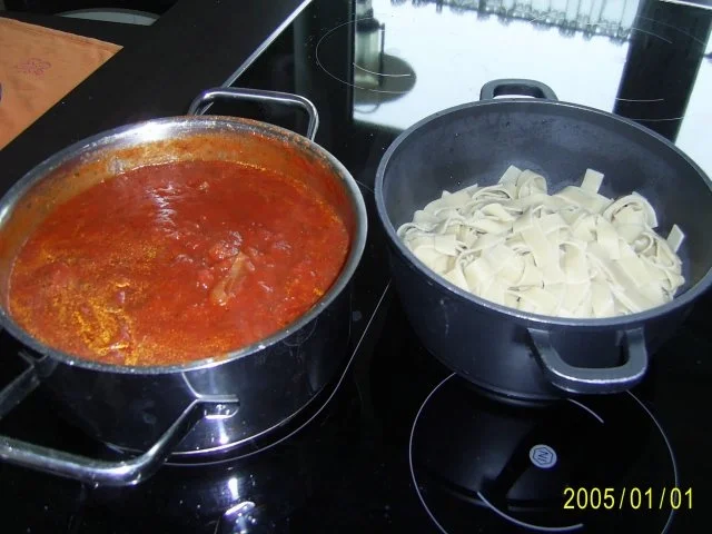 Rezept: Ohne Fleisch: Vollkornnudeln mit fettarmer Tomatensauce Bild Nr. 18 Ohne Fleisch: Vollkornnudeln mit fettarmer Tomatensauce - Rezept - Bild Nr. 18