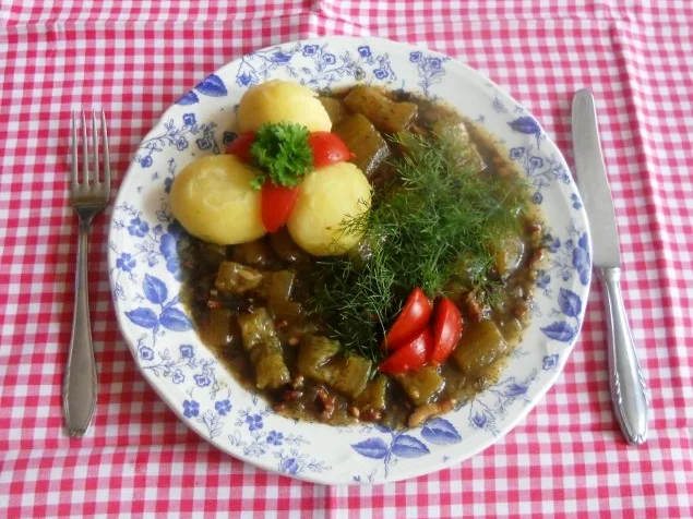 "Oma - Friede`s" einfache "Bornsche-Schmorgurken"   (Rzpt. um 1948) - Rezept