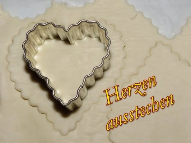 Sisserl’s ~ Blätterteig - Käse - Herzen - Rezept - Bild Nr. 2