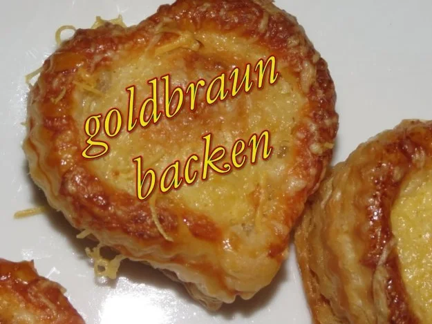 Sisserl’s ~ Blätterteig - Käse - Herzen - Rezept - Bild Nr. 5