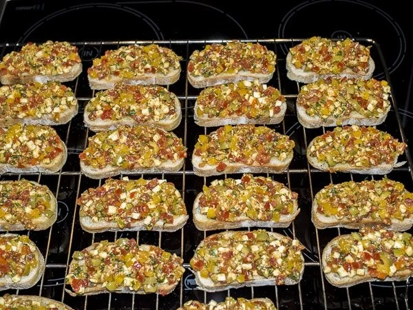 Rezept: Bruschetta gratiniert Bild Nr. 9 Bruschetta gratiniert - Rezept - Bild Nr. 9