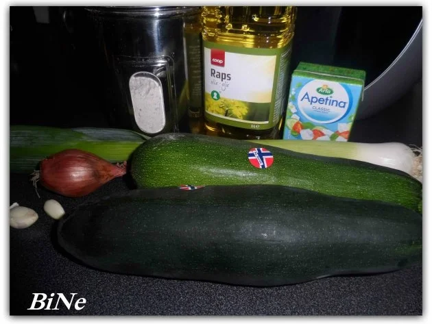 Rezept: BiNe` S ZUCCHINISTRUDEL Bild Nr. 3 BiNe` S ZUCCHINISTRUDEL - Rezept - Bild Nr. 3