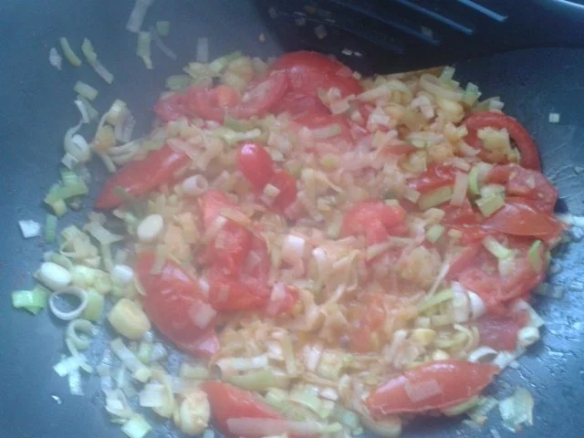 Rezept: Lauch-Tomaten-Spaghettie Bild Nr. 2 Lauch-Tomaten-Spaghettie - Rezept - Bild Nr. 2