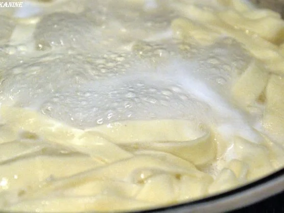 Zitronen-Tagliatelle mit Chili-Knoblauch-Garnelen - Rezept - Bild Nr. 10