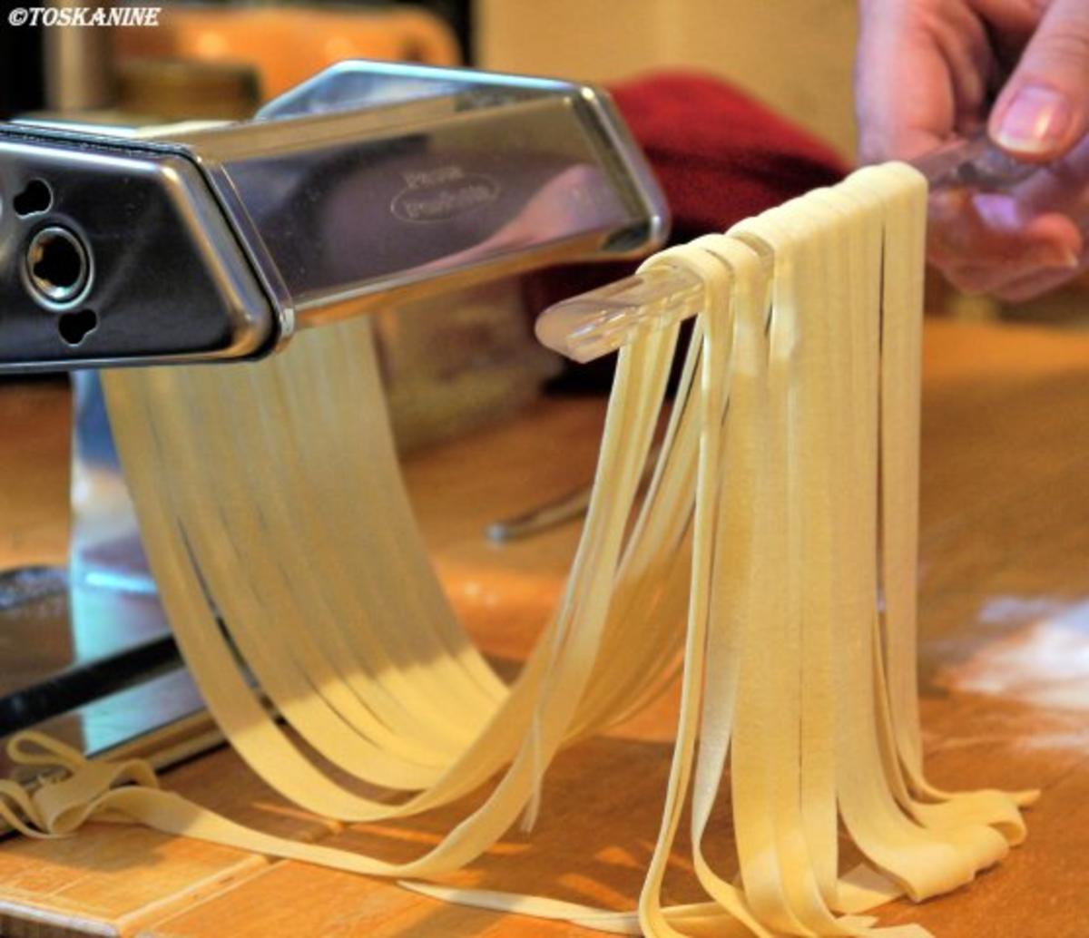 Zitronen-Tagliatelle mit Chili-Knoblauch-Garnelen - Rezept - Bild Nr. 9