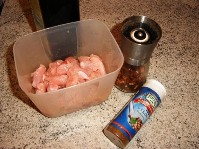 Rezept: Gurke gefüllt mit Gyros Bild Nr. 3 Gurke gefüllt mit Gyros - Rezept - Bild Nr. 3