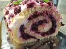 Backen: Vanille-Biskuitrolle mit Brombeeren - Rezept