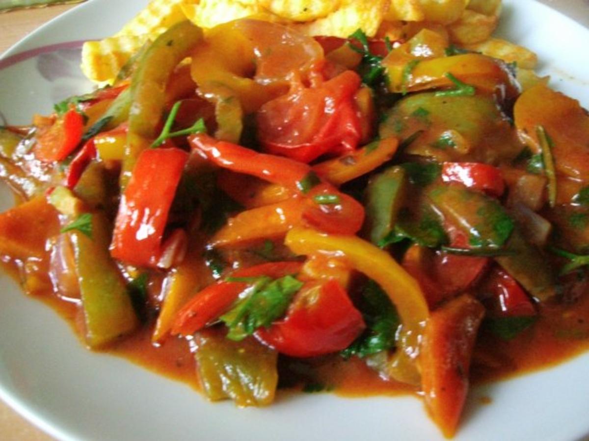 Minutensteaks mit Paprikagemüse - Rezept